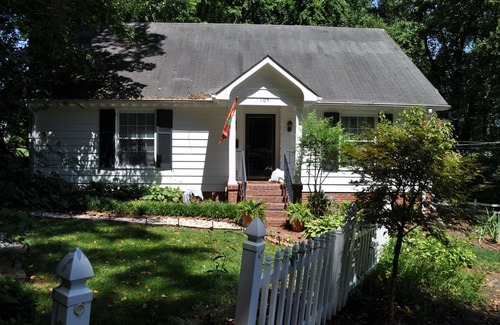 Jonesville Cottage | Yadkin Valley has the same viticulture stamp as NAPA. Canoes and Kayaks!