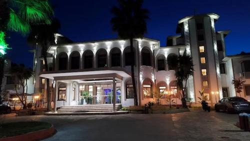 Efeler Hotel | Yahura Otel