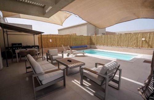 Eilat Villa | YalaRent Eilat Villa 4BR Private Pool & Garden