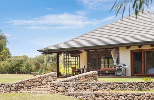 Yallingup House | Yallingup Retreat - *Romantic, overlooking a lake, secluded*