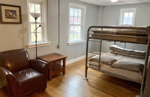 Jonesboro House | YAMAHA Hostel
