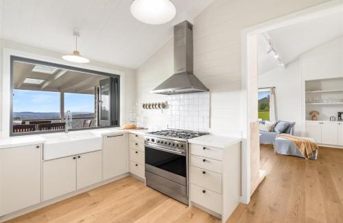 Mittagong House | Yambora Luxe hideaway with fireplace and amazing views