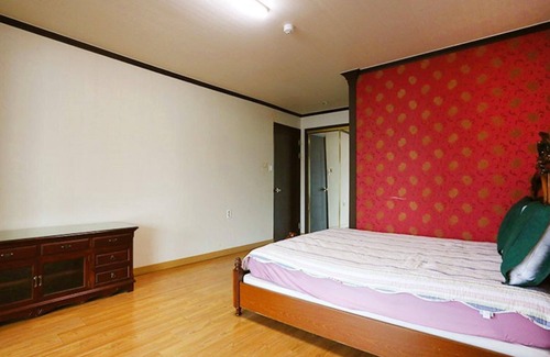 Gangsang House | Yangpyeong Ganggaui Achim Pension