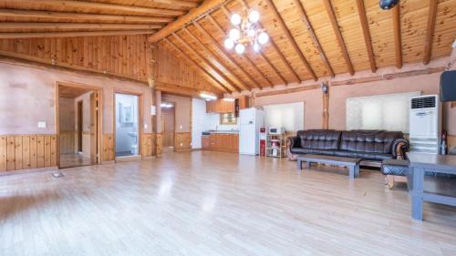 Seojong House | Yangpyeong santa pension