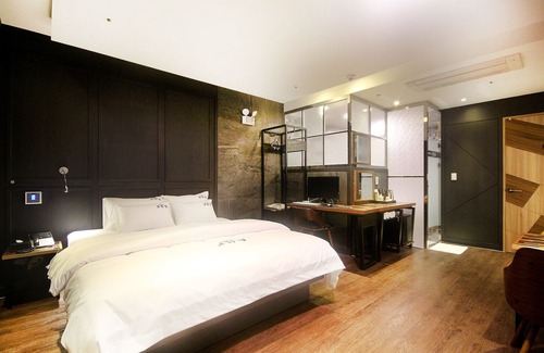 Yangsan Hotel | Yangsan Mulgeum 369