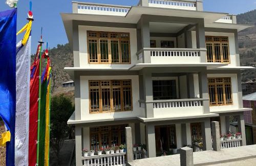 Bomdila House | Yangsel Homestay