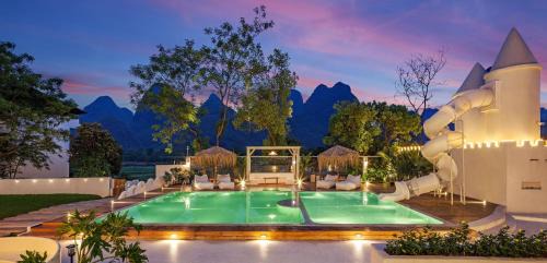 Yangshuo Hotel | Yangshuo OrangeWhite Resort-Close to Yulong River
