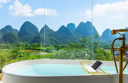 Yangshuo Hotel | Yangshuo OrangeWhite Resort-Close to Yulong River