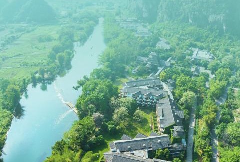 Ten Mile Gallery Hotel | Yangshuo Riverside Resort Hotel