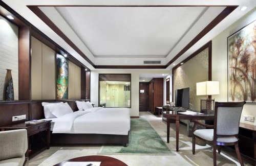 Ten Mile Gallery Hotel | Yangshuo Riverside Resort Hotel