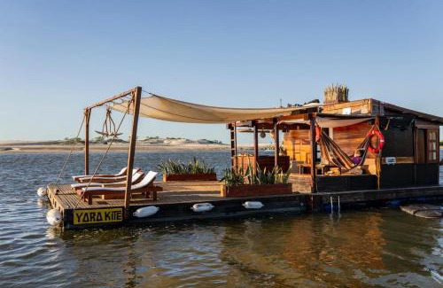 Jericoacoara Boat Rental | Yara Floating Villa