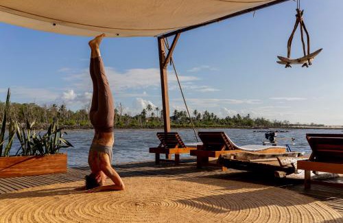 Jericoacoara Boat Rental | Yara Floating Villa