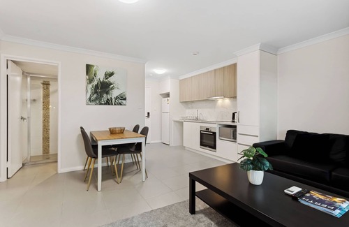 Rockingham Apartment | Yaran Suites