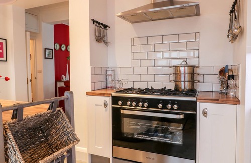 Scarborough Cottage | Yardley Manor