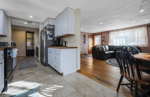 Bass River House | Yarmouth Escape with Pond Views & Modern Comfort