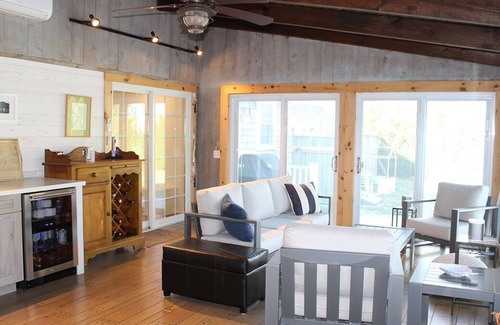 Yarmouth Port House | Yarmouth Port, Renovated Single Level Living, 30' Pool: 032-Y