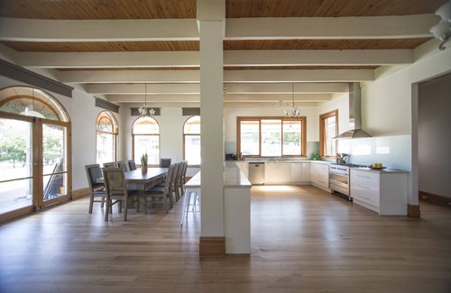 Wandin East House | Yarra Valley Fruit Farm with Solar Heated Pool