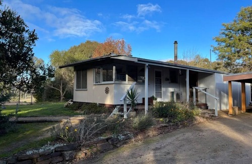 Barjarg House | Yarramalong 2 bedroom cottage