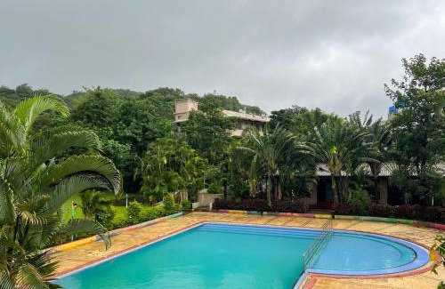 Bhandardara Hotel | Yash Resort