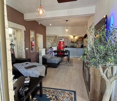 Cantanhede House | Yasmine 212