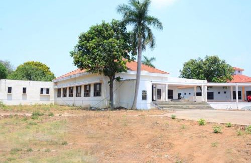 Suluru Hotel | yatri nivas tada