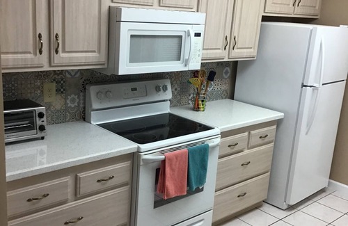 Sun City House | YAY, VACAY! HAVE FUN IN SUN CITY! A 55+ community