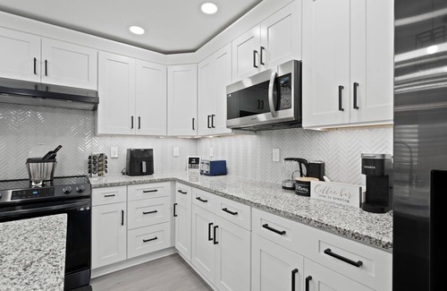 Ybor City House | Ybor Heights Retreat w/Game-Room, Patio & More!