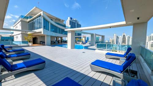 Marbella Apartment | Yc 701 l Amazing building on Balboa Avenue