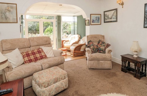 Buckton Cottage | YE OLD ROCKET HOUSE, pet friendly, with a garden in Flamborough