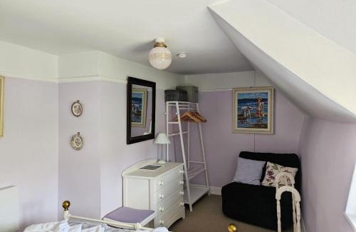 Niton House | Ye Olde Cottage