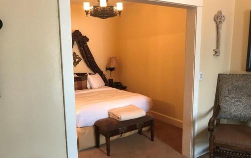 Branson Hotel | Ye Olde English Inn