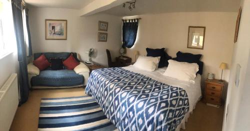 Little Stukeley House | Ye Olde Globe & Chequers