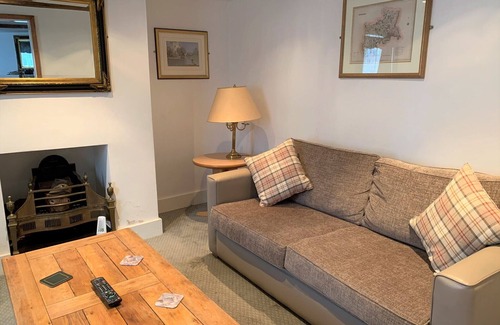Shepperton House | Ye Olde House