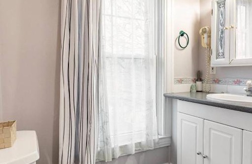 Walkerville Bed & Breakfast | Ye Olde Walkerville Bed & Breakfast