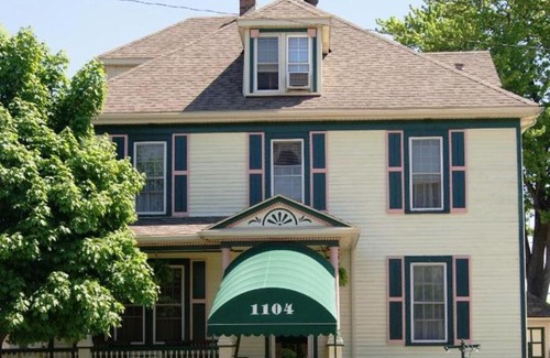 Walkerville Bed & Breakfast | Ye Olde Walkerville Bed & Breakfast