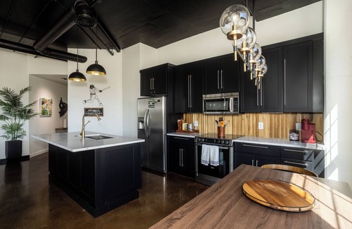 Greenville Downtown Condo | Yea!ThatGreenville. Downtown GV 2BR/2BA Great Location on Main Street.