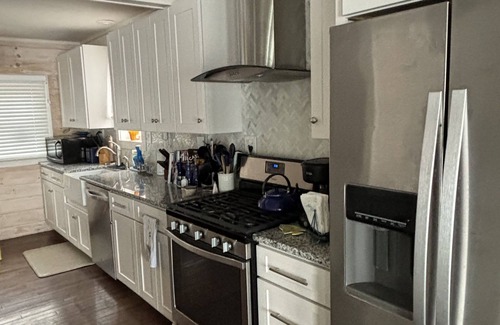 North Webster House | Year around, updated, lakefront home on beautiful all-sport Webster Lake.