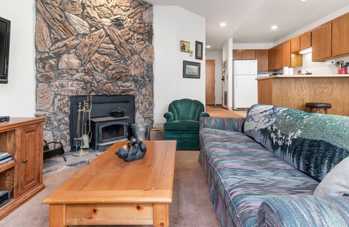 Bear Valley Condo | Year Round Condo Near Village Pets OK SD#9 by Bear Valley Vacation Rentals