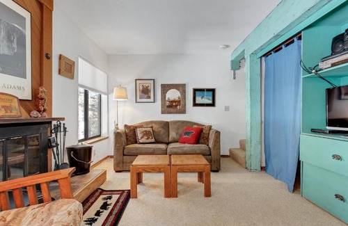 Bear Valley Apartment | Year Round Condo- Sleeps 5! - Tamarack #17