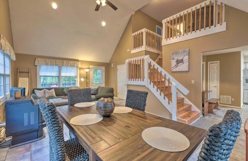 McGaheysville House | Year-Round Getaway Less Than 1 Mi to Skiing and Waterpark!