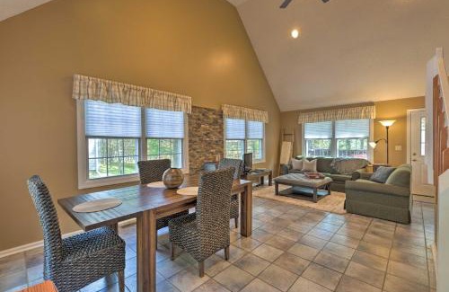 McGaheysville House | Year-Round Getaway Less Than 1 Mi to Skiing and Waterpark!
