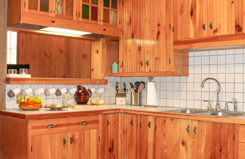 Upper Peninsula Other | Year-round hot tub, 2600 sq ft house with ample parking - Northstar Lodge