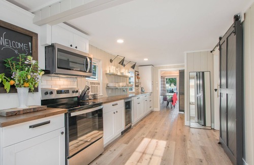 Bradley House | Year round lake front cottage!!