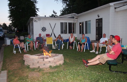 Monticello House | Year round Lake home w/wonderful frontage, nice yard w/fire pit, home theatre