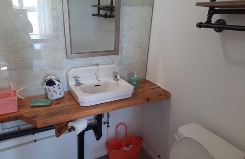 North Bay House | Year round trailer on trout lake
