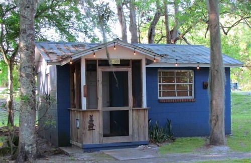 Cross Creek Cabin | Yearling Restaurant and Cabins