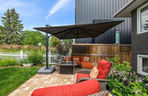 Northeast Edmonton Apartment | YEG Chic Luxury Accommodation