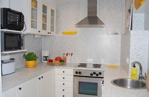 Overath Apartment | Yellow apartment - Casa Christallina
