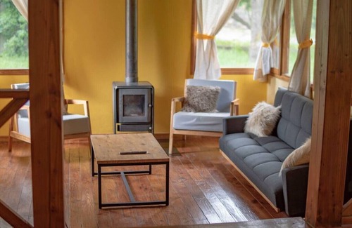 Villa Arelauquen Cabin | Yellow Cottage Duendes Del Maiten