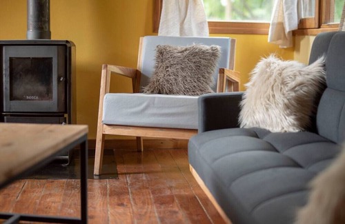 Villa Arelauquen Cabin | Yellow Cottage Duendes Del Maiten